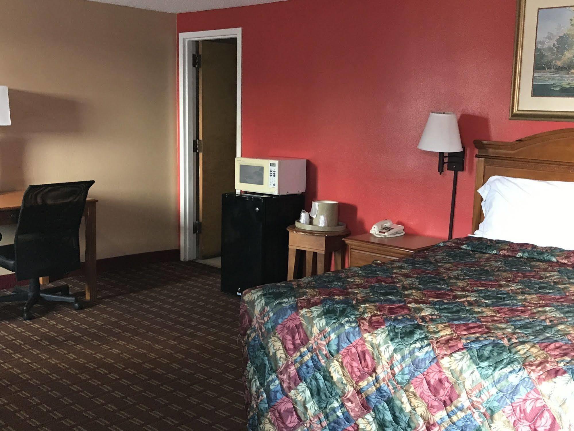 Adams Inn Дотан Экстерьер фото